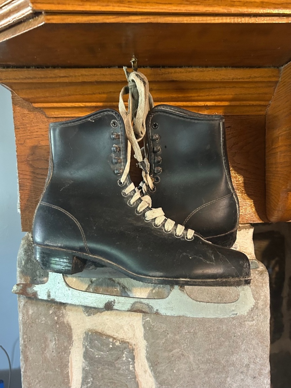 Vintage Men’s Black Leather Ice Figure Skates